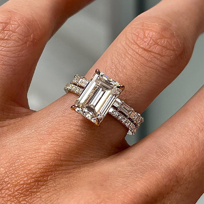 エレガント ゴールドリング エメラルドカット ダイヤモンド0.45ct/VVS-1/ ダイヤモンド0.25ct エメラルド
