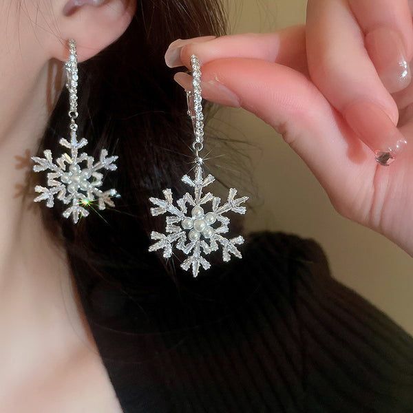 Stylishwe   クリスマススノー デザイン パール おしゃれ ピアス