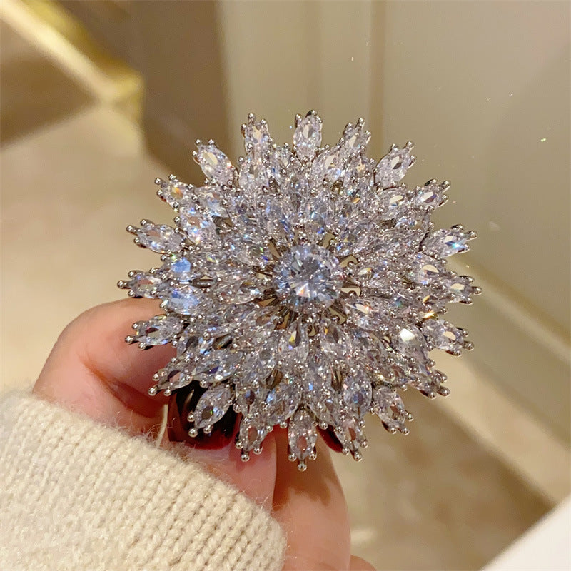 Stylishwe   クリスマス 超豪華 お花 ブローチ 大人気