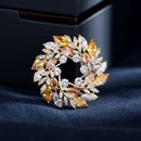 Stylishwe   クリスマス  花輪 エレガント ブローチ4色選択可