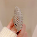 Stylishwe   クラシック フェザーデザイン ブローチ 合わせやすい