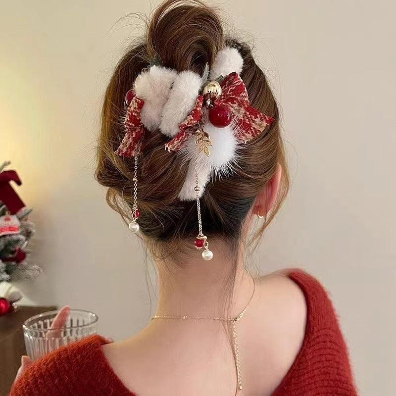 Stylishwe   クリスマス ふかふか チェック柄リボン付きドロップ バンスクリップ 3色