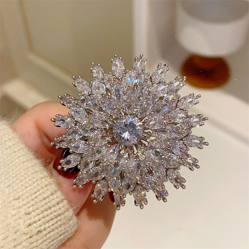 Stylishwe   クリスマス 超豪華 お花 ブローチ 大人気
