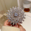 Stylishwe   クリスマス 超豪華 お花 ブローチ 大人気