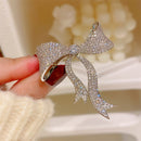 Stylishwe   エレガント リボンデザイン ブローチ 合わせやすい