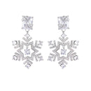 Stylishwe   クリスマス スノーデザイン プレゼント ピアス2色選択可