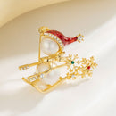 Stylishwe   クリスマス パール スノーマン そり 可愛い ブローチ