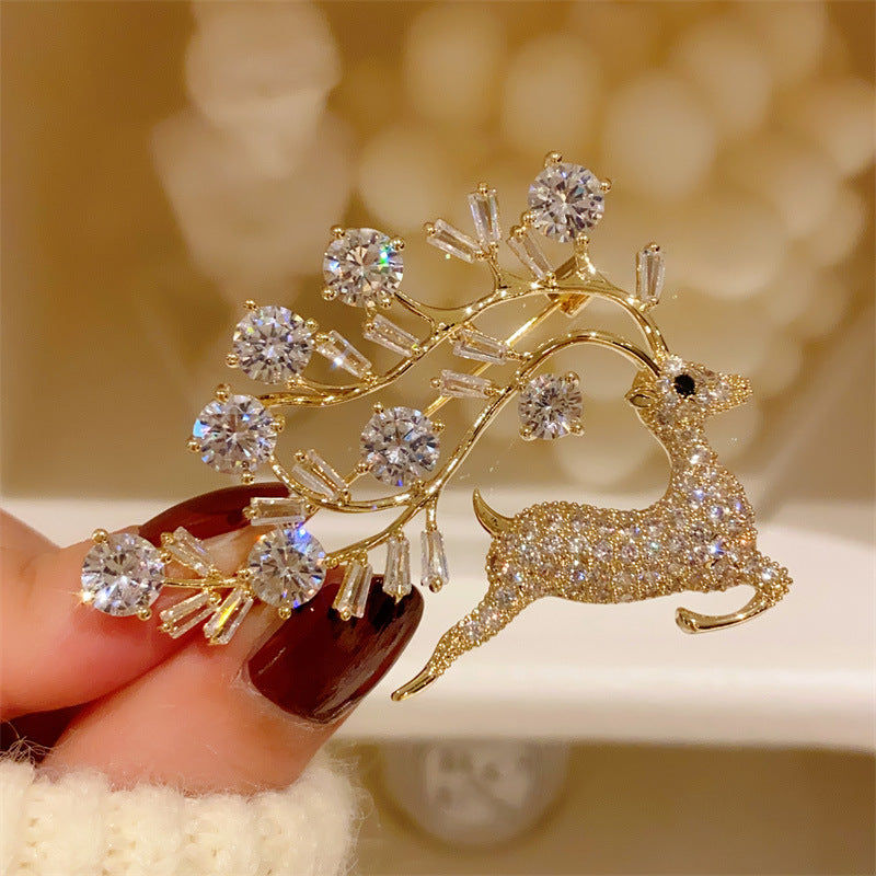 Stylishwe   クリスマス おしゃれ ヘラジカ ブローチ