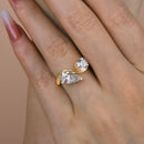 Stylishwe  ユニーク イエローゴールド ペアカット＆ラウンドカット 婚約指輪