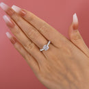 Stylishwe  1.5カラット エレガントホワイトゴールド クッションカット 婚約指輪