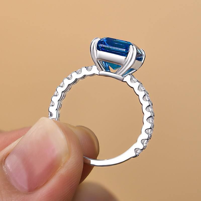 Stylishwe  4.5カラット  ホワイトゴールド エメラルドカット サファイア婚約指輪