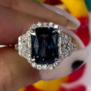 Stylishwe  3.0カラット  3ストーン ホワイトゴールド クッションカット サファイア婚約指輪