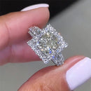 Stylishwe  2.5カラット エレガントホワイトゴールド クッションカット 婚約指輪