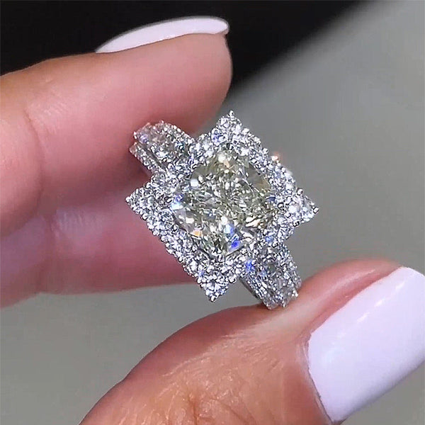 Stylishwe  2.5カラット エレガントホワイトゴールド クッションカット 婚約指輪