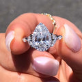 Stylishwe  2.2カラット ペアカット ホワイトゴールド 婚約指輪