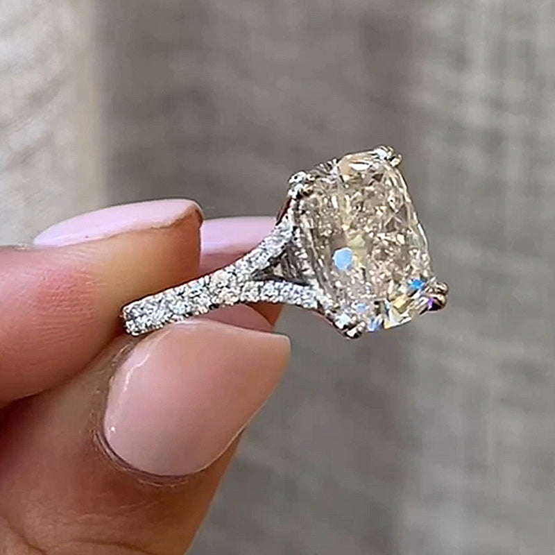 Stylishwe  7.0カラット ホワイトゴールド クッションカット 婚約指輪