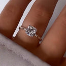 Stylishwe  2.5カラット  イエローゴールド クッションカット 婚約指輪