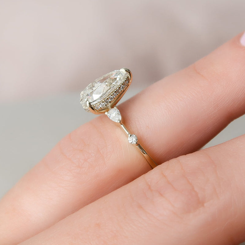 Stylishwe  3.5カラット イエローゴールド ペアカット 婚約指輪