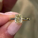 Stylishwe  4.0カラット イエローサファイア クッションカット婚約指輪