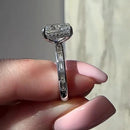 Stylishwe  4.5カラットエレガント ホワイトゴールド クッションカット 婚約指輪