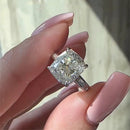 Stylishwe  4.5カラットエレガント ホワイトゴールド クッションカット 婚約指輪