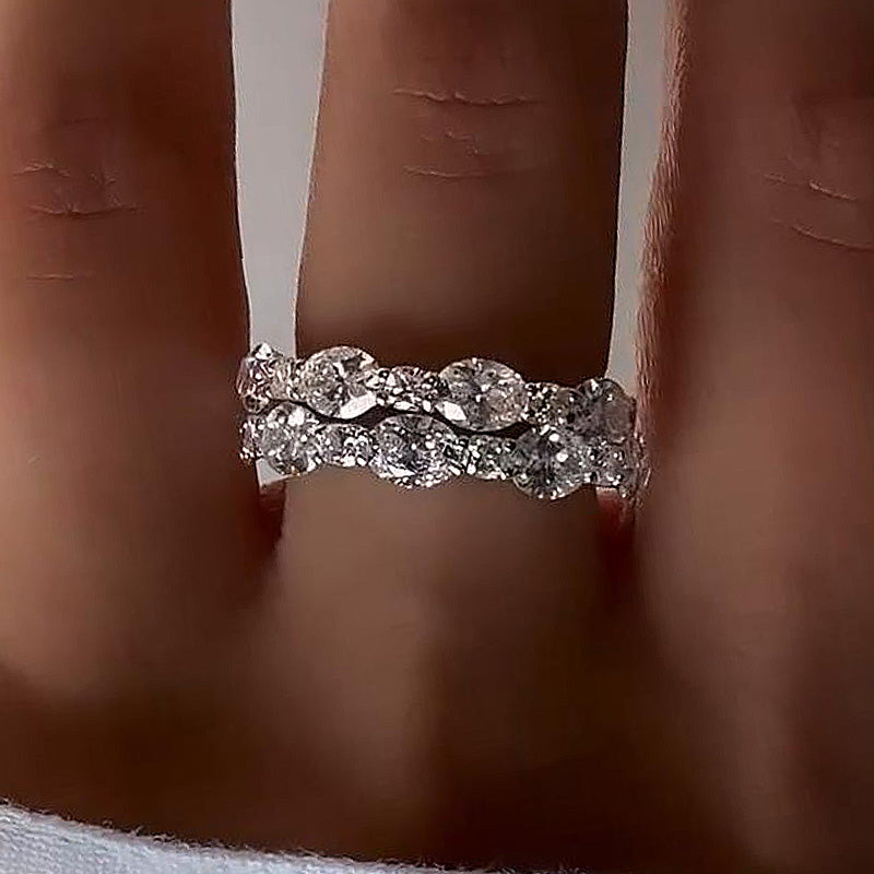 Stylishwe 4.0カラットホワイトゴールド オーバルカット  結婚指輪セット