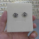 Stylishwe  エレガントカメリア ホワイトゴールド スタッド ピアス