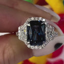 Stylishwe  3.0カラット  3ストーン ホワイトゴールド クッションカット サファイア婚約指輪