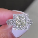 Stylishwe  2.5カラット エレガントホワイトゴールド クッションカット 婚約指輪