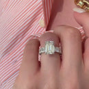 Stylishwe  7.0カラット 豪華  ホワイトゴールド エメラルドカット 婚約指輪