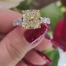 Stylishwe  4.5カラット 2トーン イエローサファイア クッションカット婚約指輪