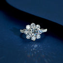 Stylishwe 1.0カラット ヒマワリ モチーフ 婚約指輪 - stylish we