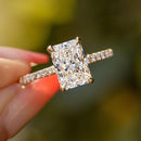 Stylishwe 3.30カラット イエローゴールド ラディアントカット 婚約指輪 スターリングシルバー - stylish we