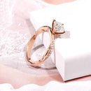 Stylishwe ツイスト 1.25カラット ローズゴールド ラウンドカット 約束の指輪 スターリングシルバー - stylish we