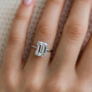 Stylishwe 3.3カラット ソリティアリング クラシック エメラルドカット 婚約指輪 スターリングシルバー - stylish we