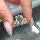 Stylishwe 4.0カラット エメラルドカット イエローゴールド 2連 セットリング