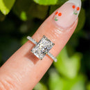 Stylishwe ラグジュリアス 3.30カラット ホワイトゴールド ラディアント 婚約指輪 スターリングシルバー - stylish we