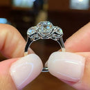 Stylishwe 3.5カラット キュービックジルコニア CZダイヤ スリーストーン 婚約指輪