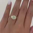 Stylishwe 3.0カラット スリーストーン イエローゴールド クッションカット 婚約指輪